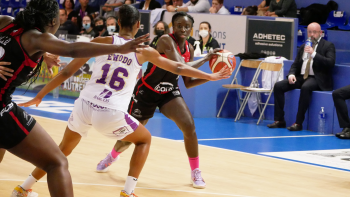 Charleville-Mézières passe leader